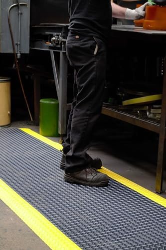 Wearwell Diamond-Plate Select Mat - Black/Yellow. Anti-Fatigue Workstation Mat. 3' W x 5' L x 9/16" Thickness. PVC Vinyl Surface with PVC Sponge. For Dry Industrial Use (495.916x3x5BYL) - Image 7